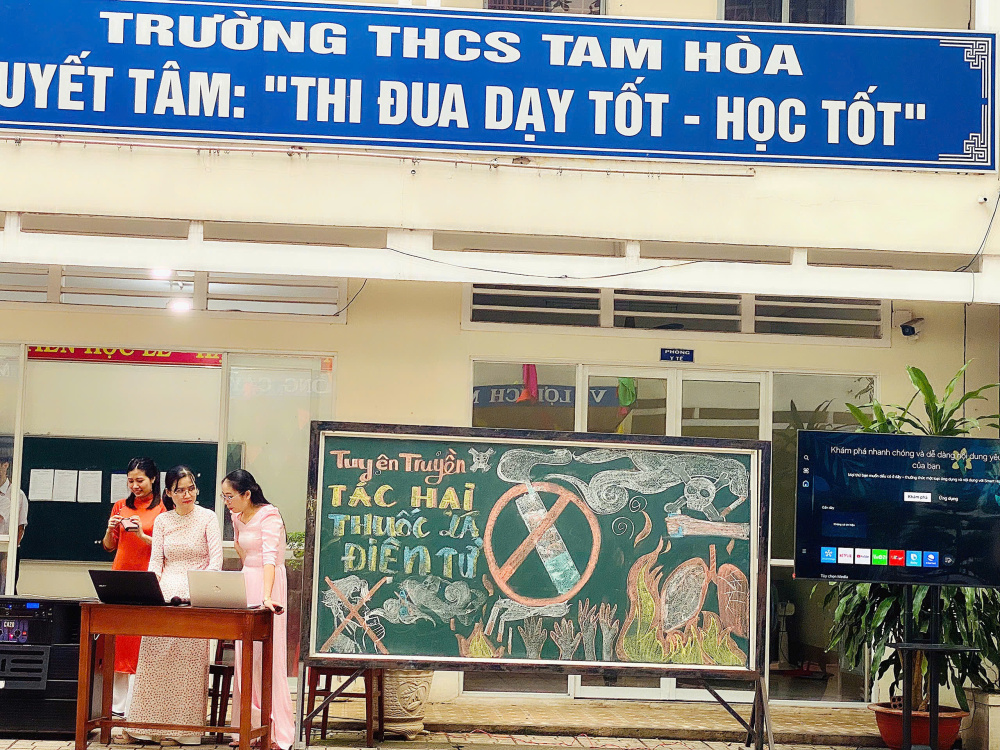 Ghi là Hoạt động trải nghiệm quy mô trường vào sáng thứ  Hai