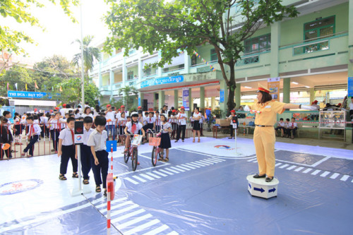 Ngày hội an toàn giao thông trong trường học